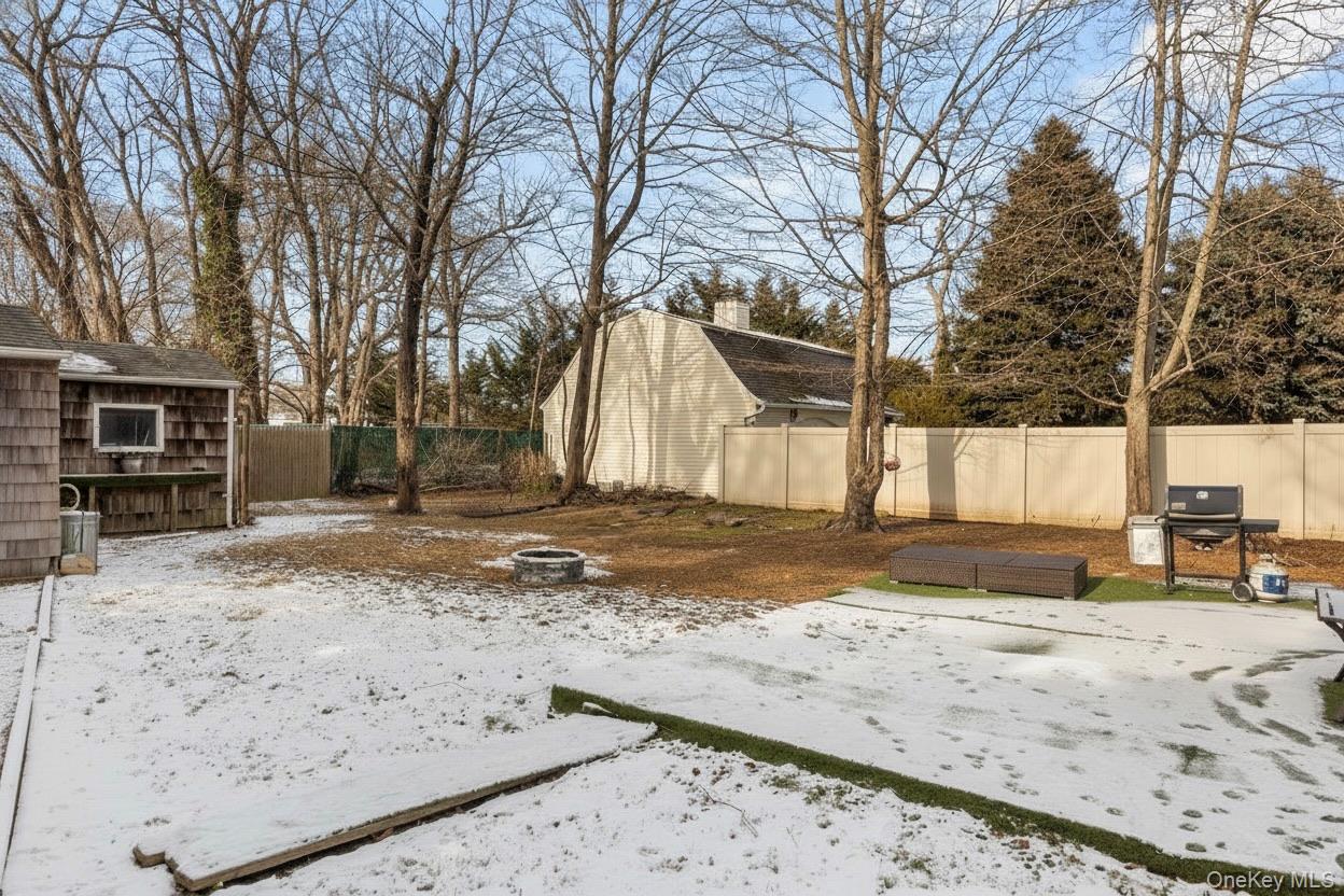 #11 photo, 29 Richmond Avenue, Amityville , NY 11701