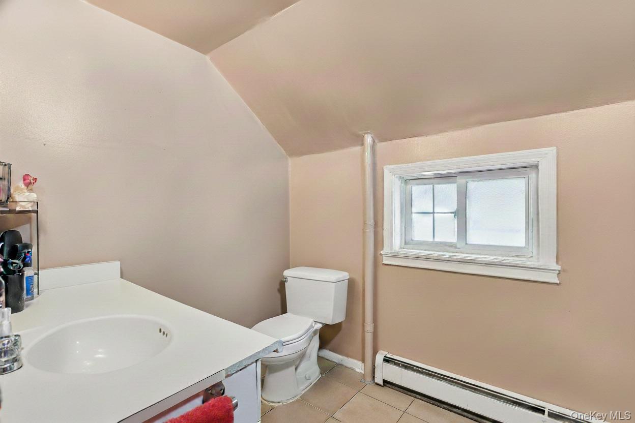 #8 photo, 29 Richmond Avenue, Amityville , NY 11701