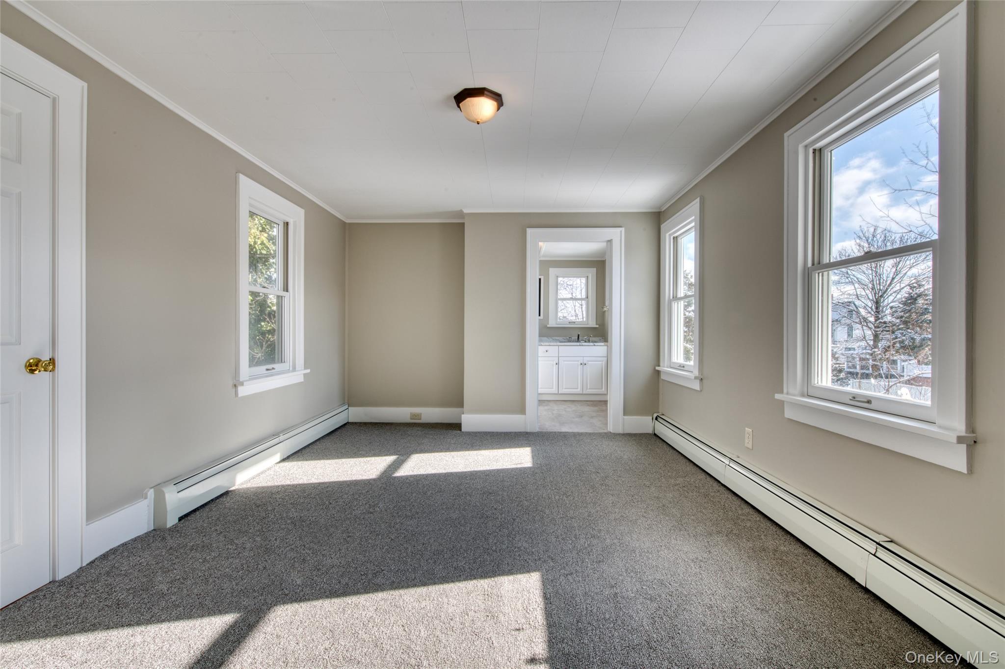 #5 photo, 220 5th Avenue, Саффолк ‖ Greenport , NY 11944