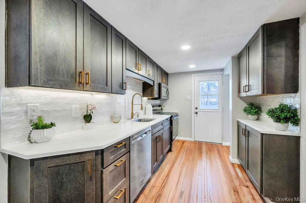 #11 photo, 63 Beech Avenue, Farmingville , NY 11738