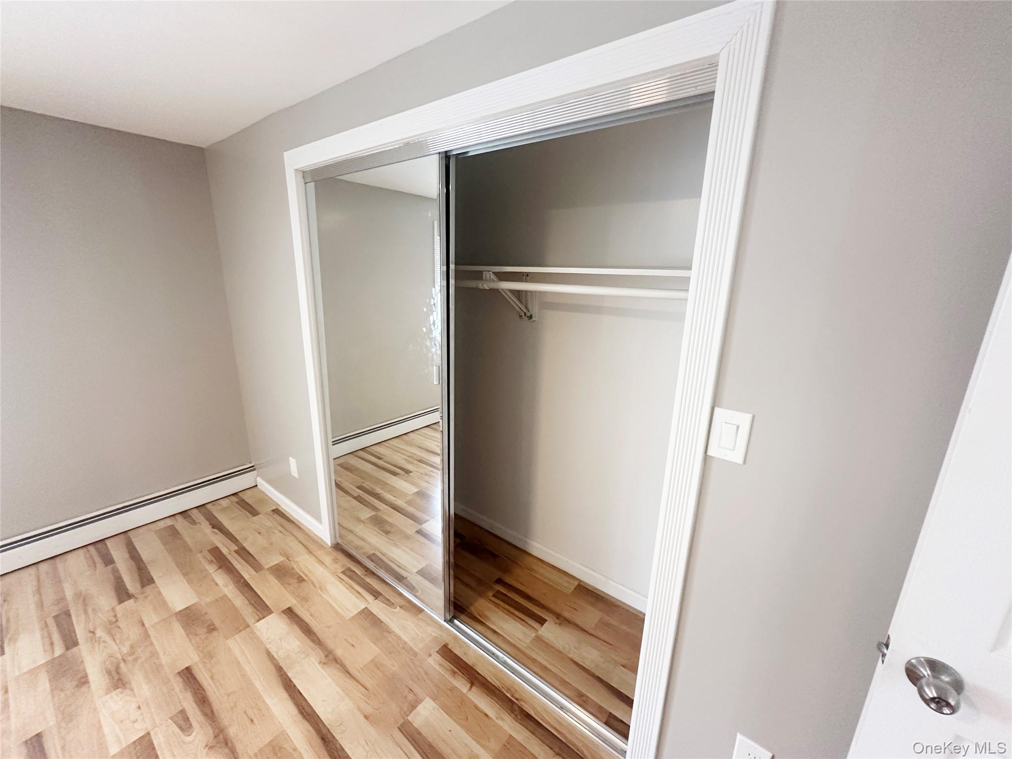 #16 photo, 15 Mida Court, 東長島 West Babylon , NY 11704