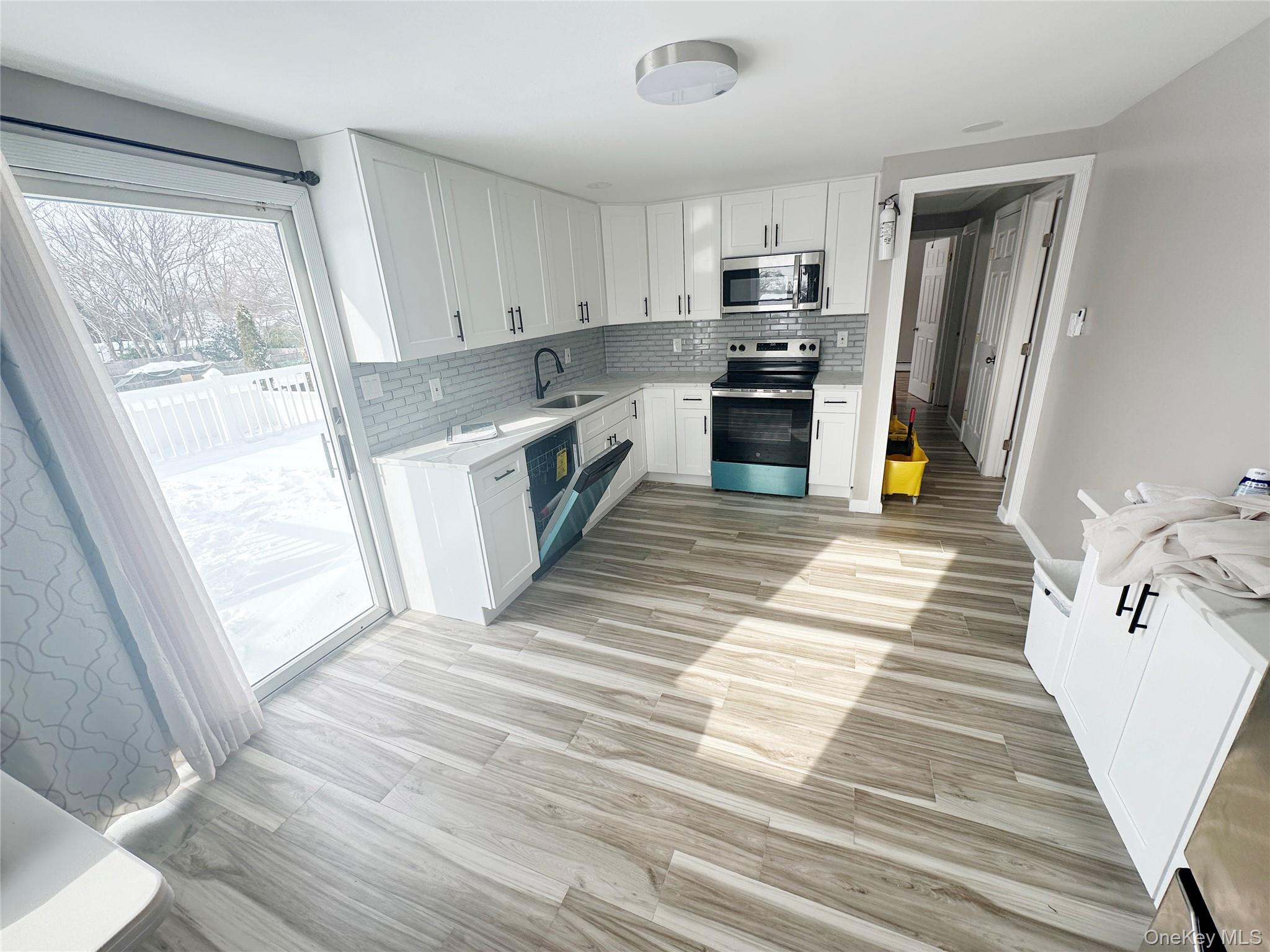 #5 photo, 15 Mida Court, 東長島 West Babylon , NY 11704