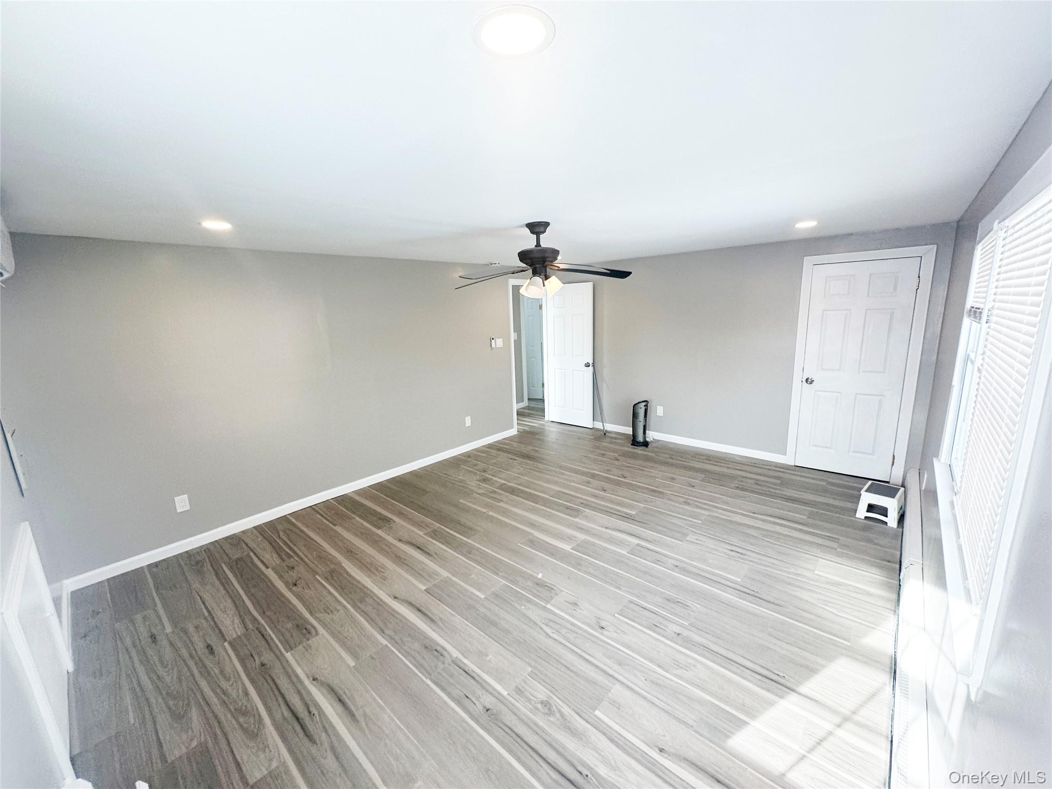 #9 photo, 15 Mida Court, 東長島 West Babylon , NY 11704