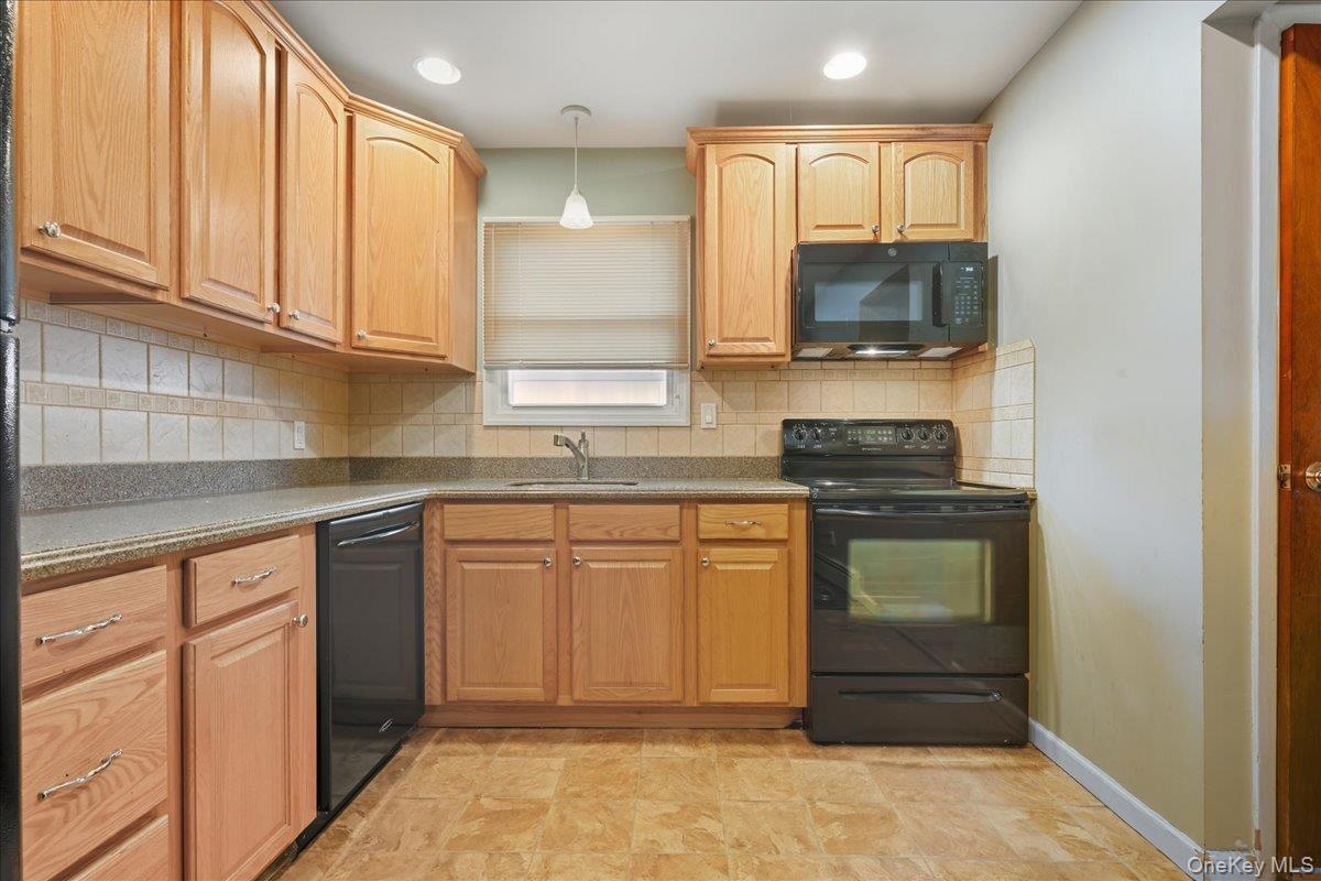 #6 photo, 49 Atlantic Avenue, Нассау ‖ Carle Place , NY 11514