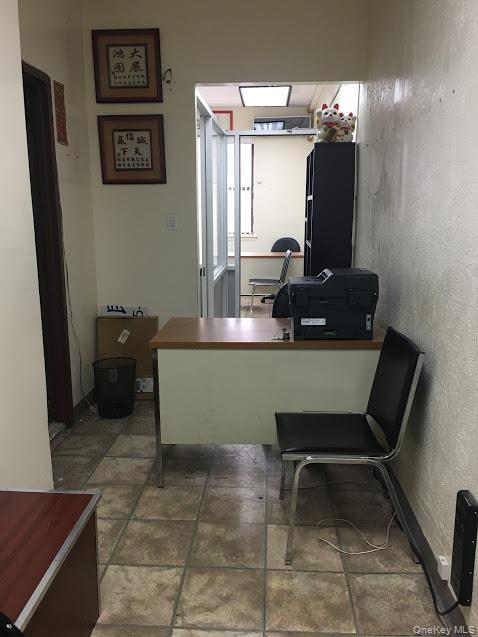 #7 photo, 135-30 Roosevelt Avenue, كوينز Flushing , NY 11355