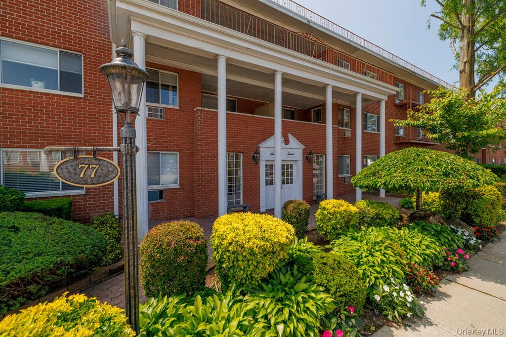 #2 photo, 77 S Park Avenue, Rockville Centre , NY 11570