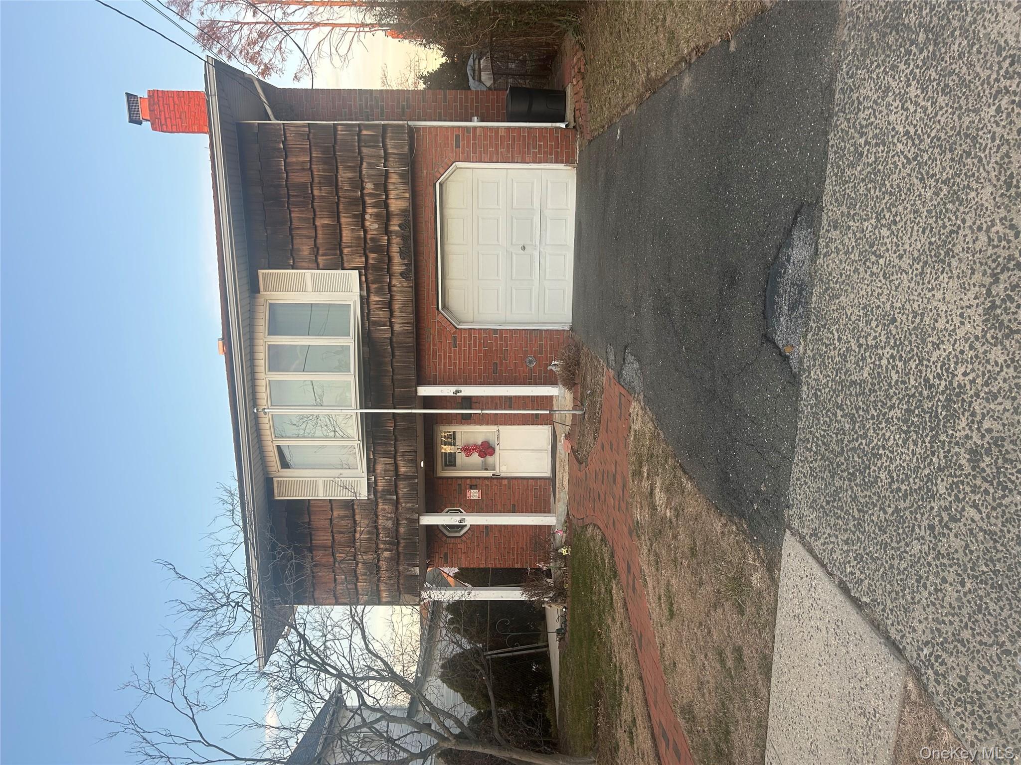 #1 photo, 131 Ethel Street, Нассау ‖ Valley Stream , NY 11580