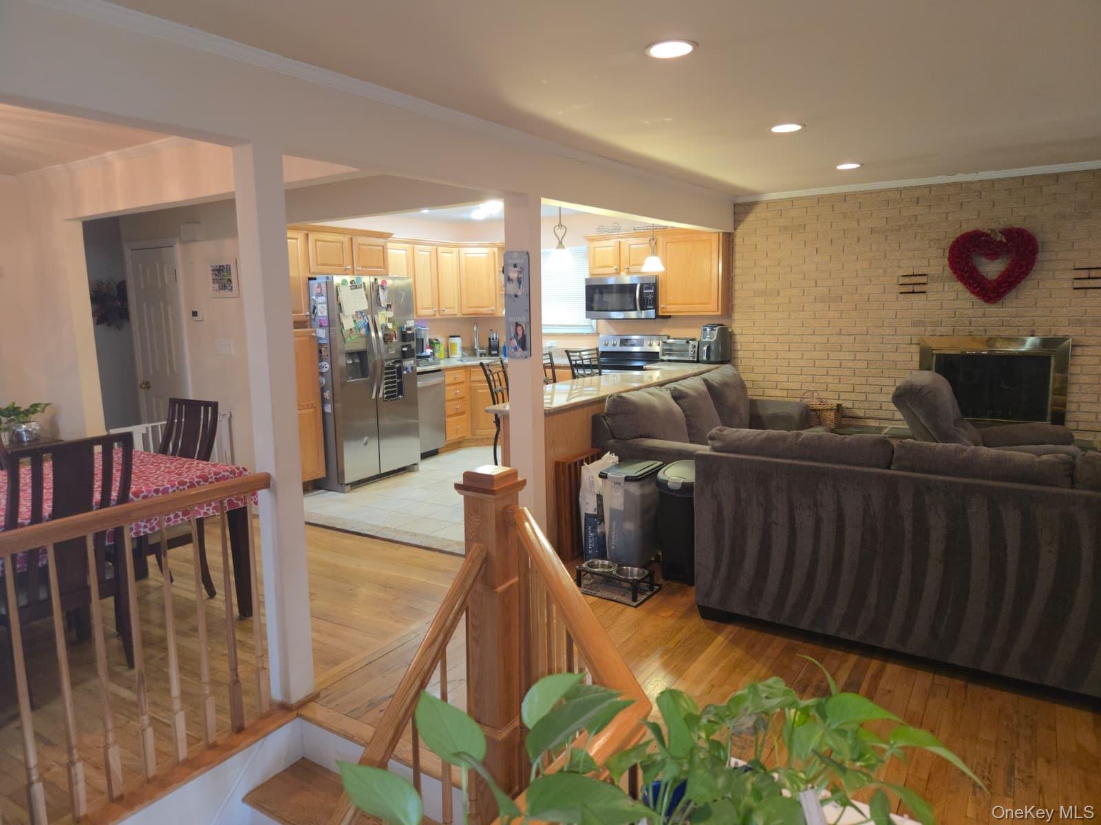 #4 photo, 131 Ethel Street, Нассау ‖ Valley Stream , NY 11580