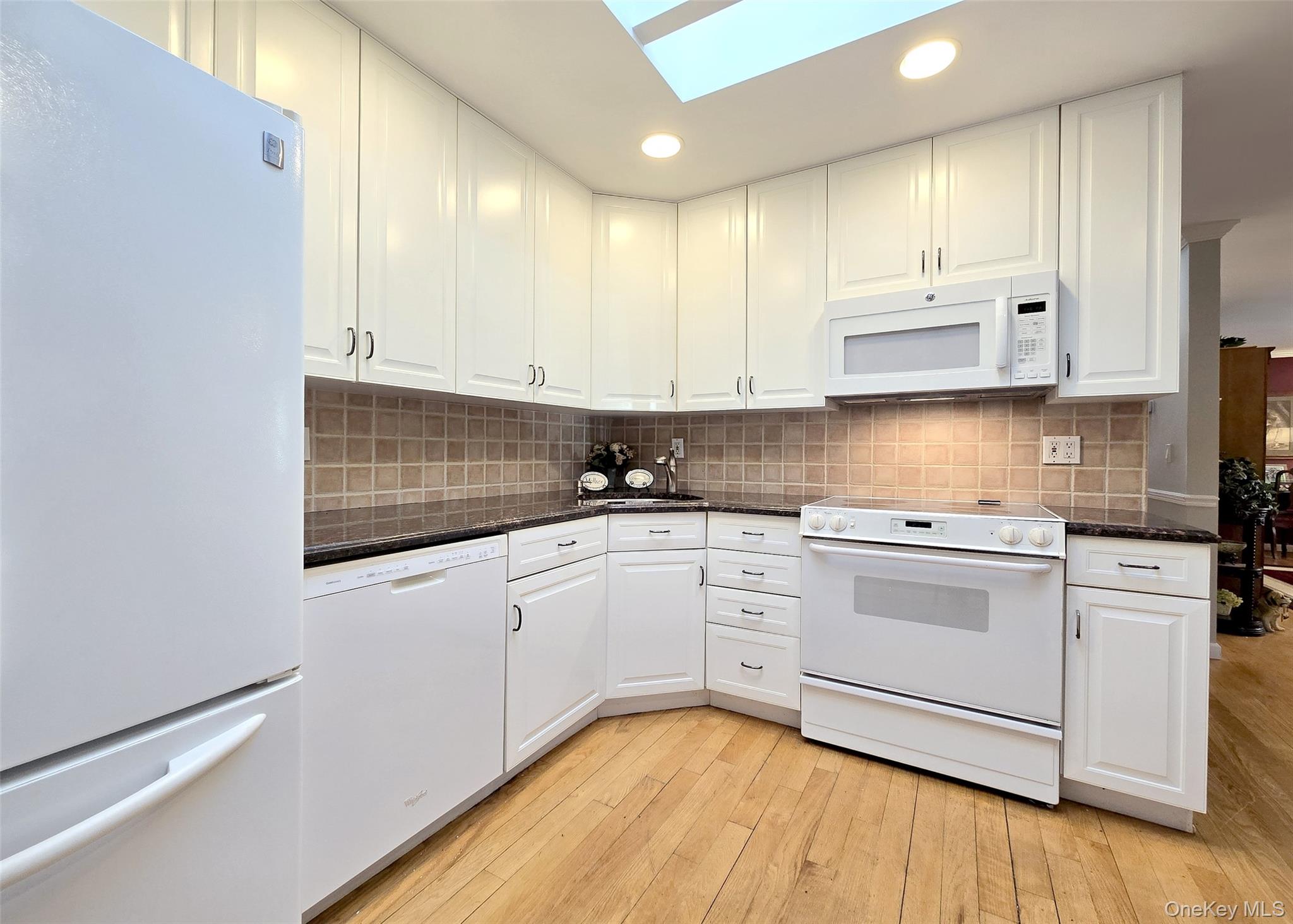 #9 photo, 175 Birchwood Road, Coram , NY 11727