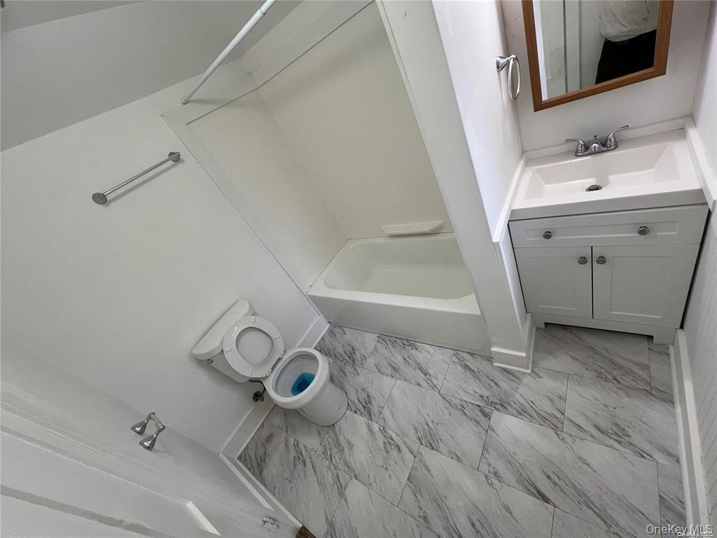 #9 photo, 493 Munsell Road, सफ़ोक काउंटी East Patchogue , NY 11772