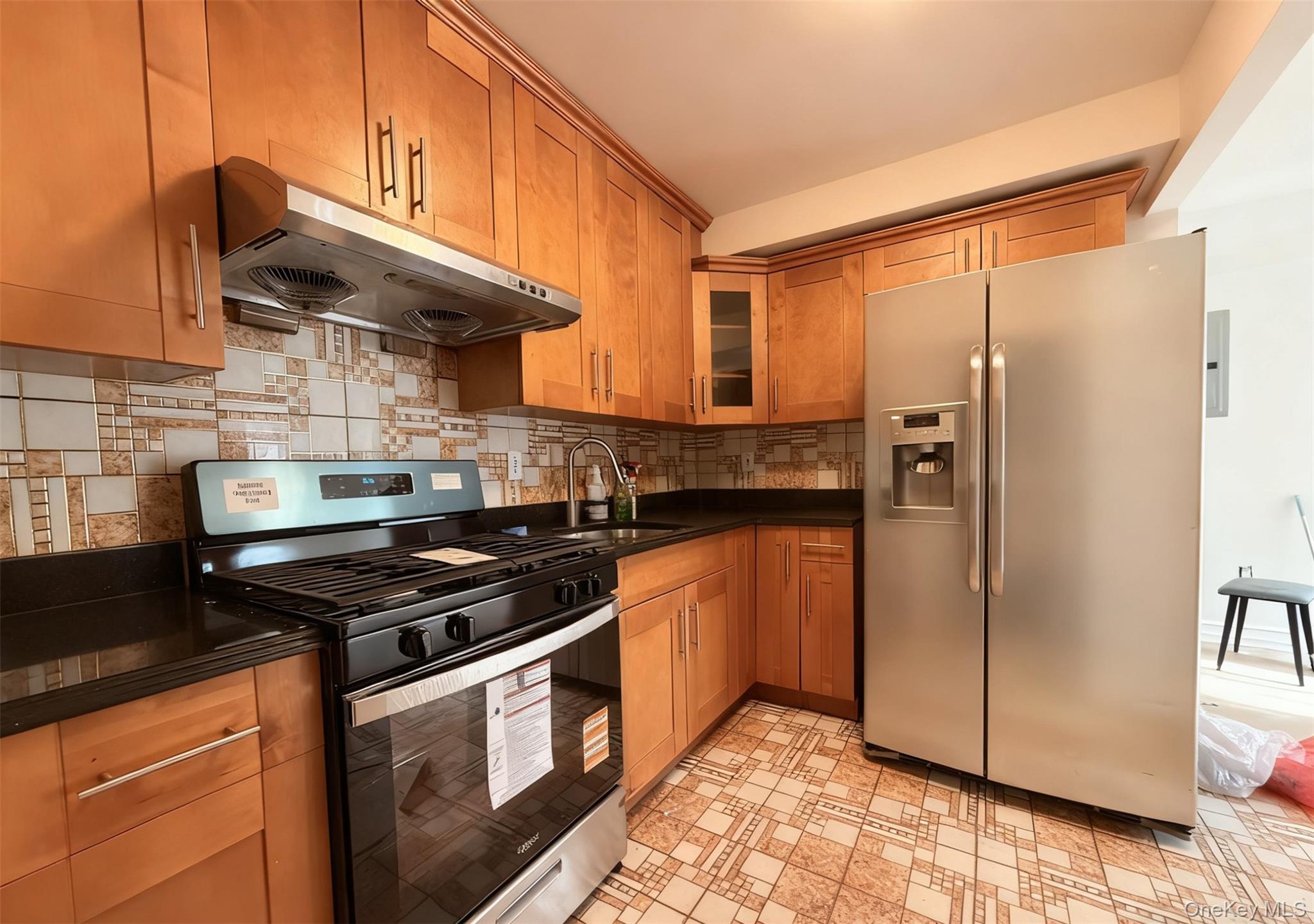 #11 photo, 8510 Elmhurst Avenue, Elmhurst , NY 11373