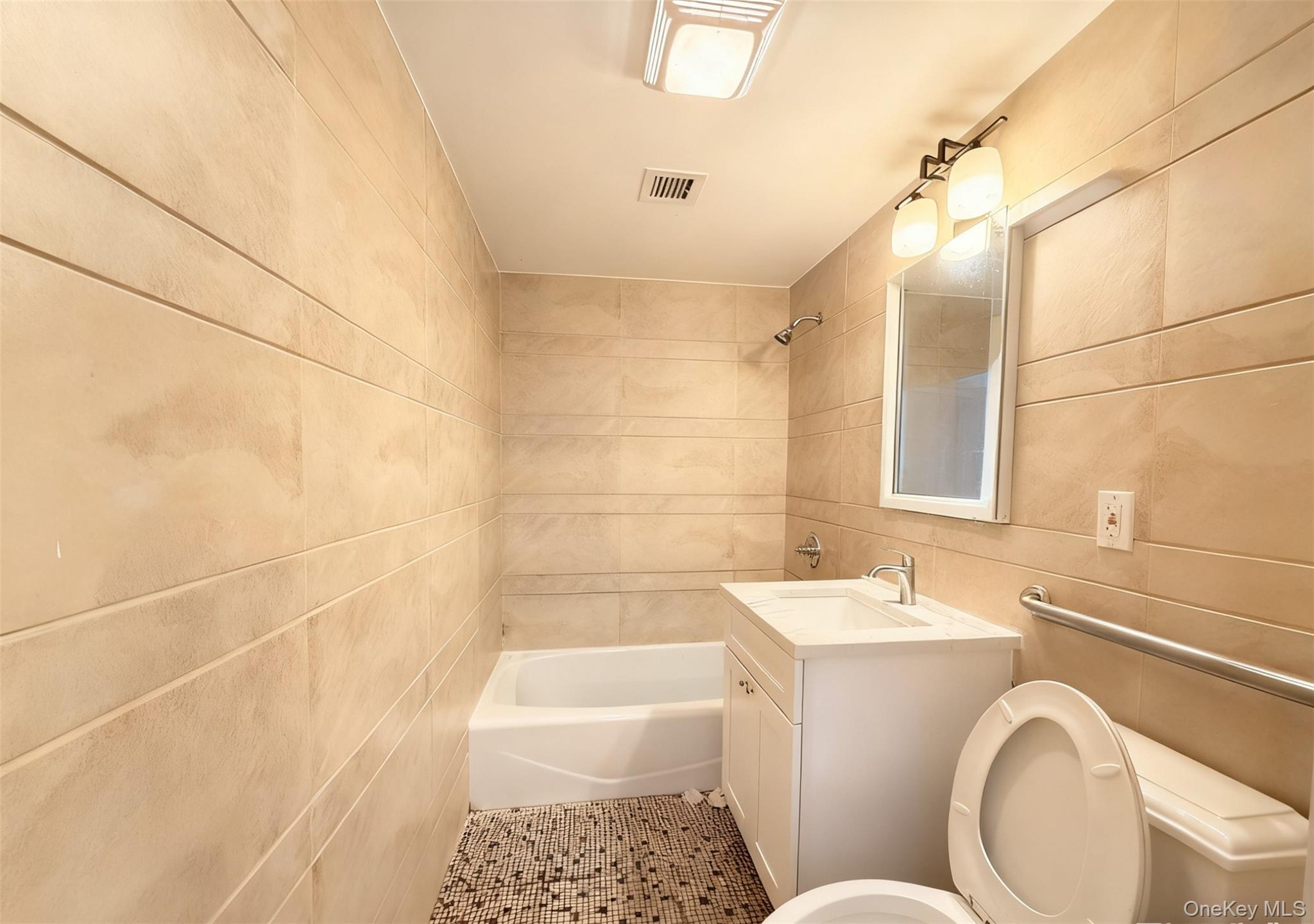 #12 photo, 8510 Elmhurst Avenue, Elmhurst , NY 11373