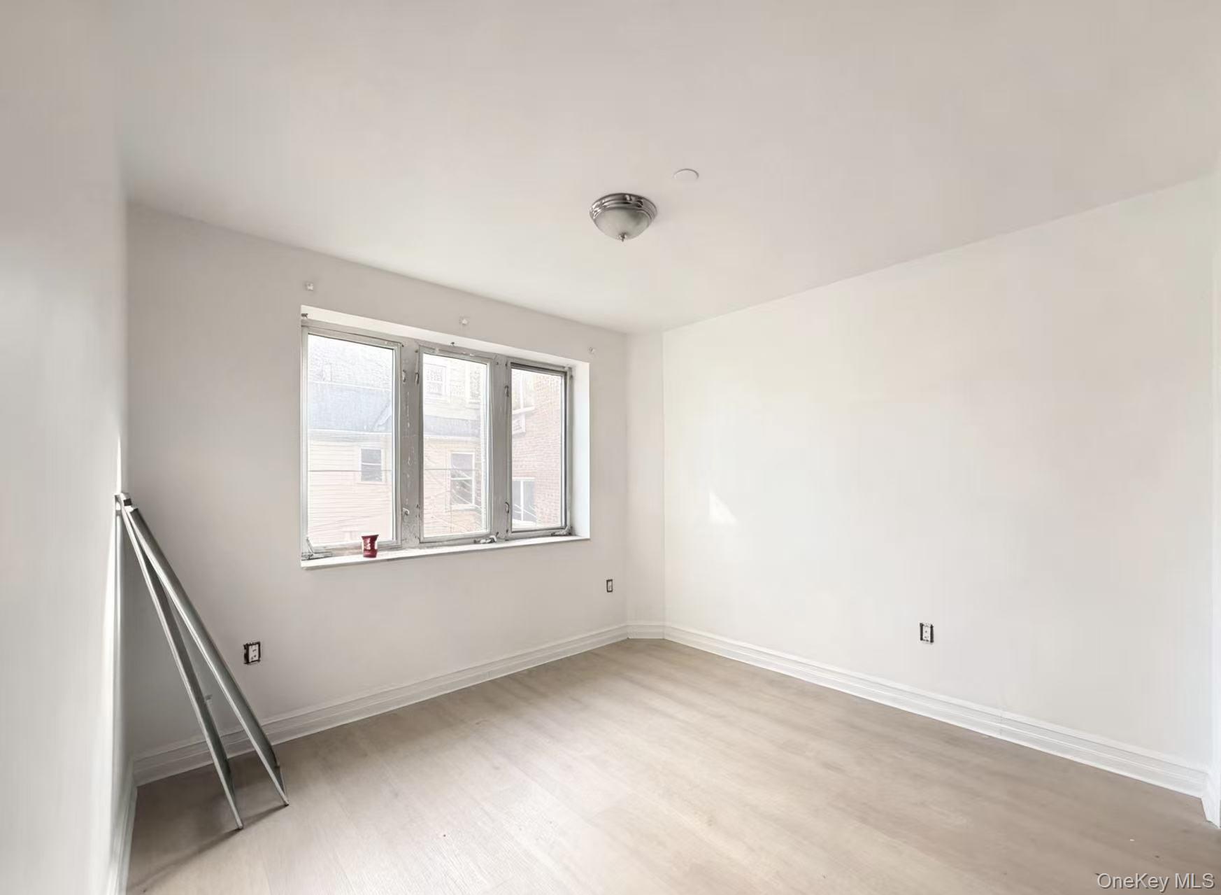 #8 photo, 8510 Elmhurst Avenue, Elmhurst , NY 11373