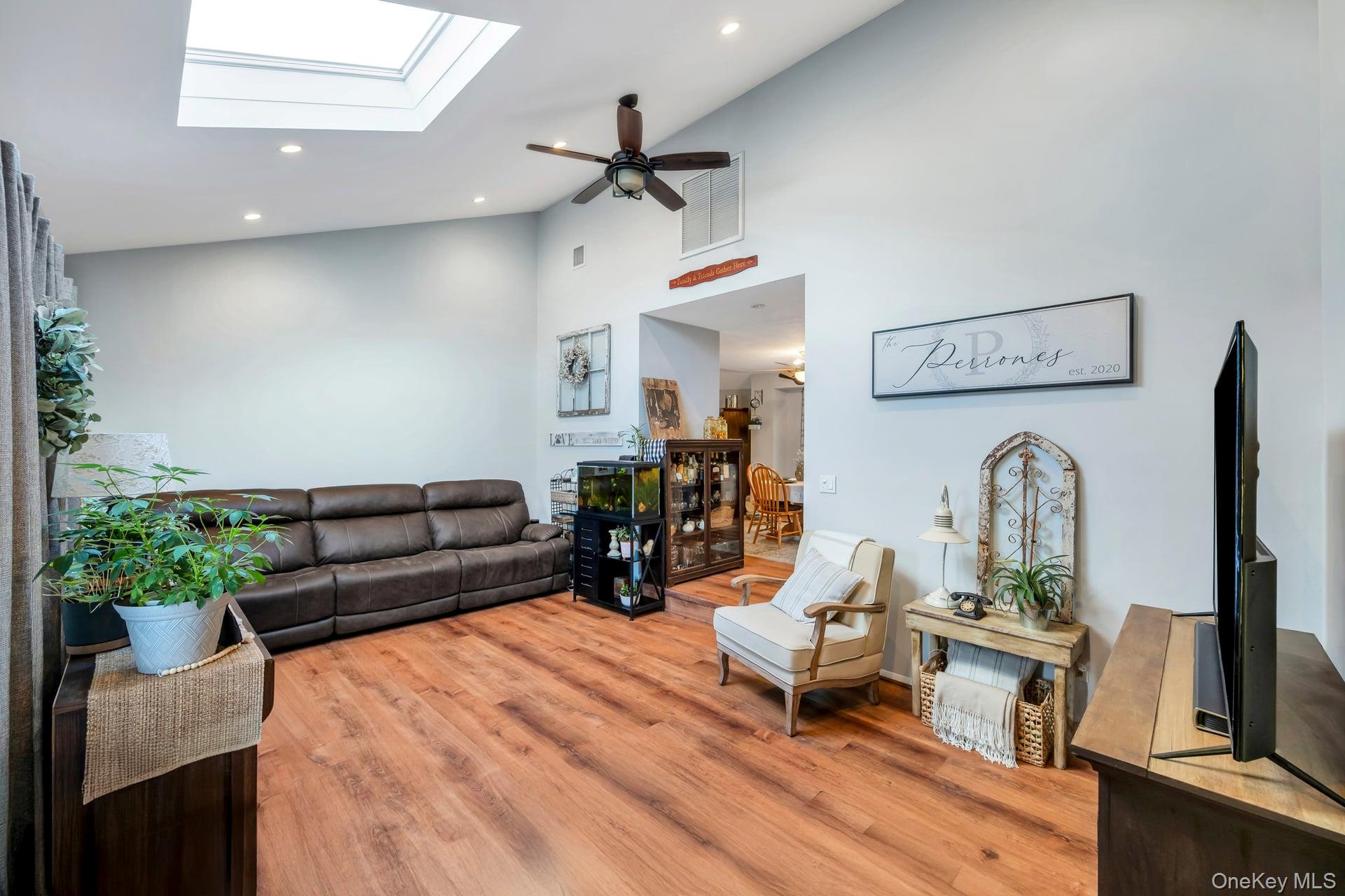 #13 photo, 110 Dare Road, 롱 아일랜드 Selden , NY 11784