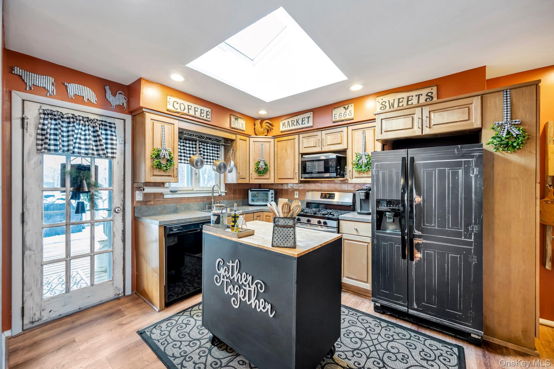 #14 photo, 110 Dare Road, 롱 아일랜드 Selden , NY 11784