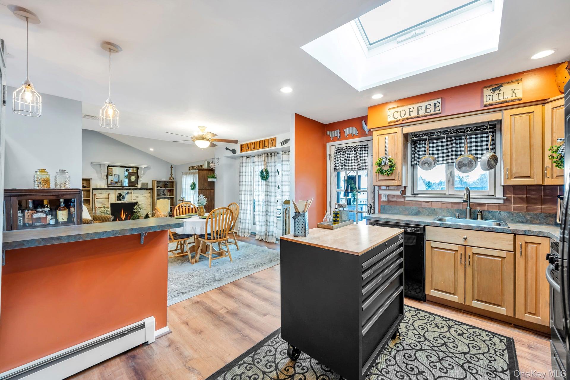 #18 photo, 110 Dare Road, 롱 아일랜드 Selden , NY 11784