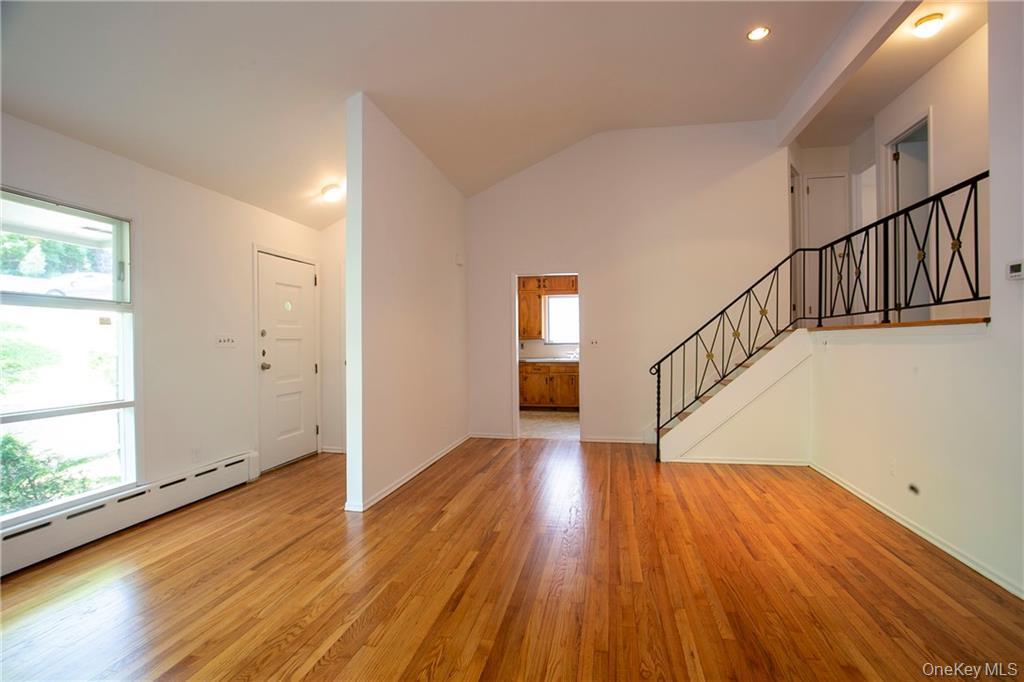 #10 photo, 72 Park ave Terrace, Yonkers , NY 10703