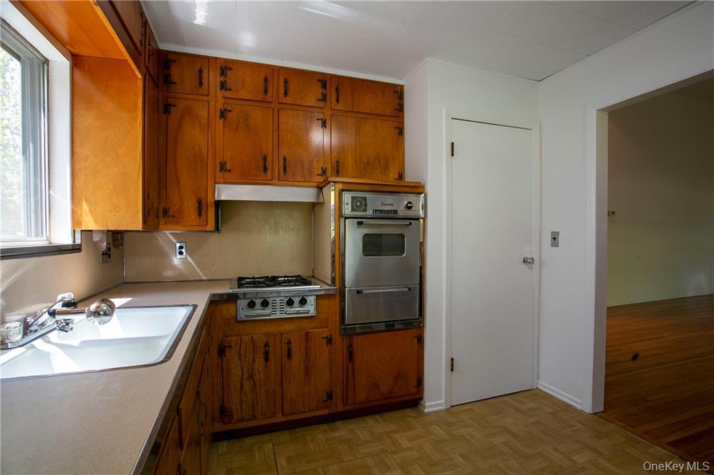 #3 photo, 72 Park ave Terrace, Yonkers , NY 10703