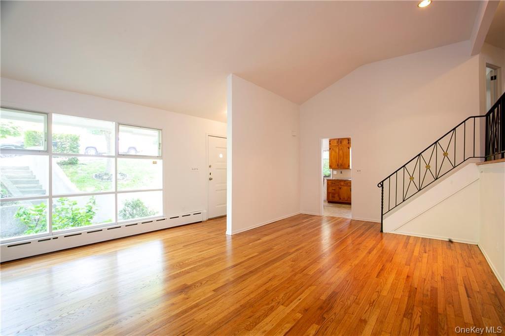 #8 photo, 72 Park ave Terrace, Yonkers , NY 10703