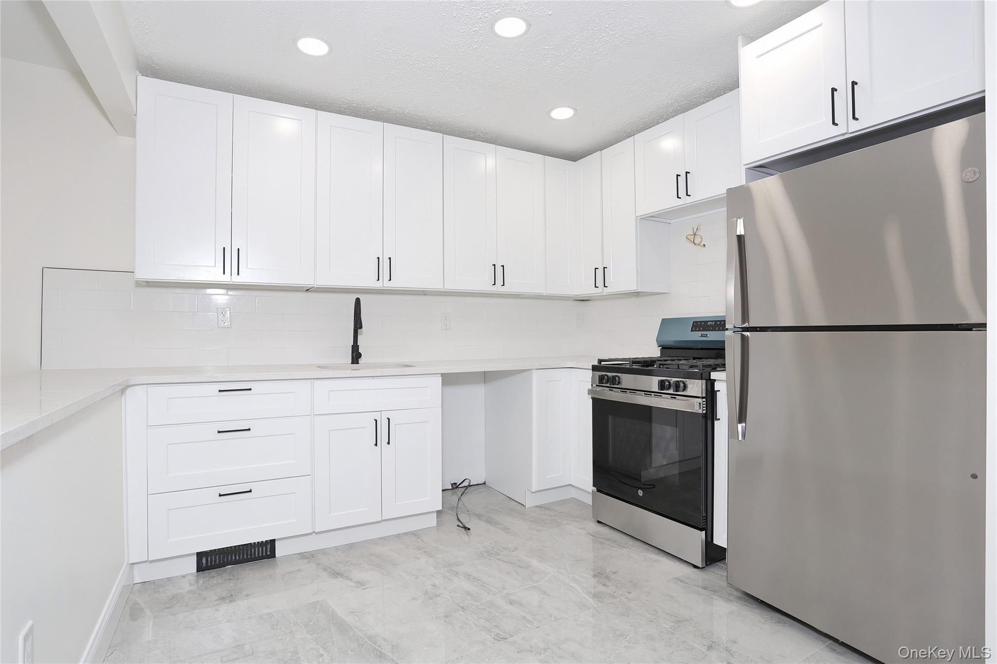 #14 photo, 269 Treetop Circle, 纽约州 Nanuet , NY 10954