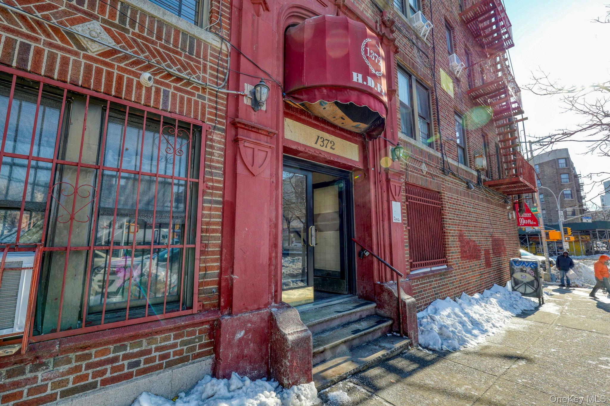 #14 photo, 1372 Shakespear Avenue, برونكس Bronx , NY 10452