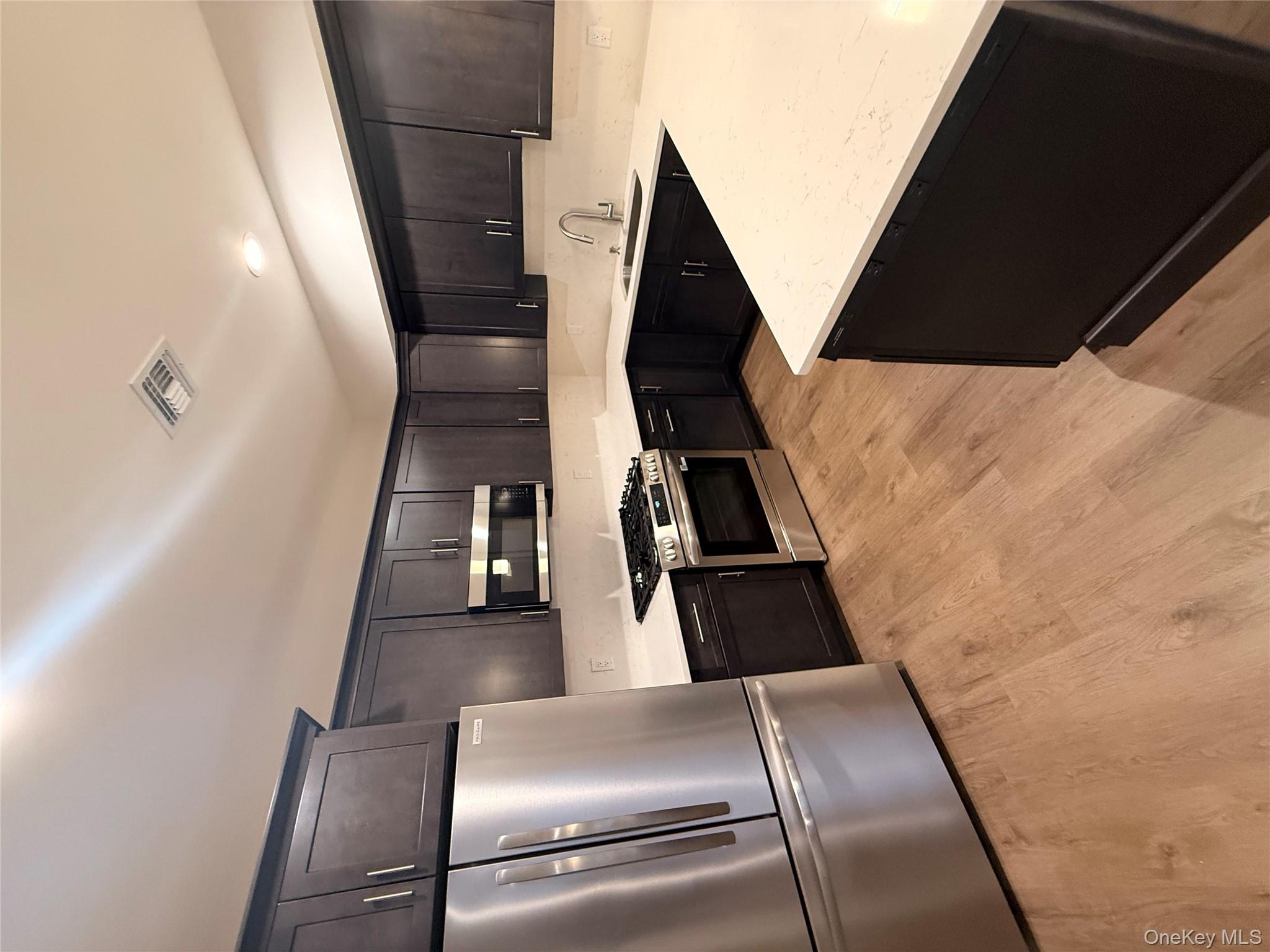 #4 photo, 122 Greenwich Avenue, Goshen , NY 10924