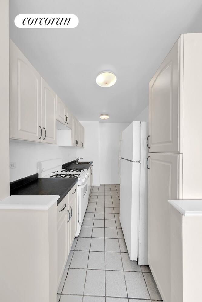 #6 photo, 400 CENTRAL Park W, Upper West Side , NY 10025