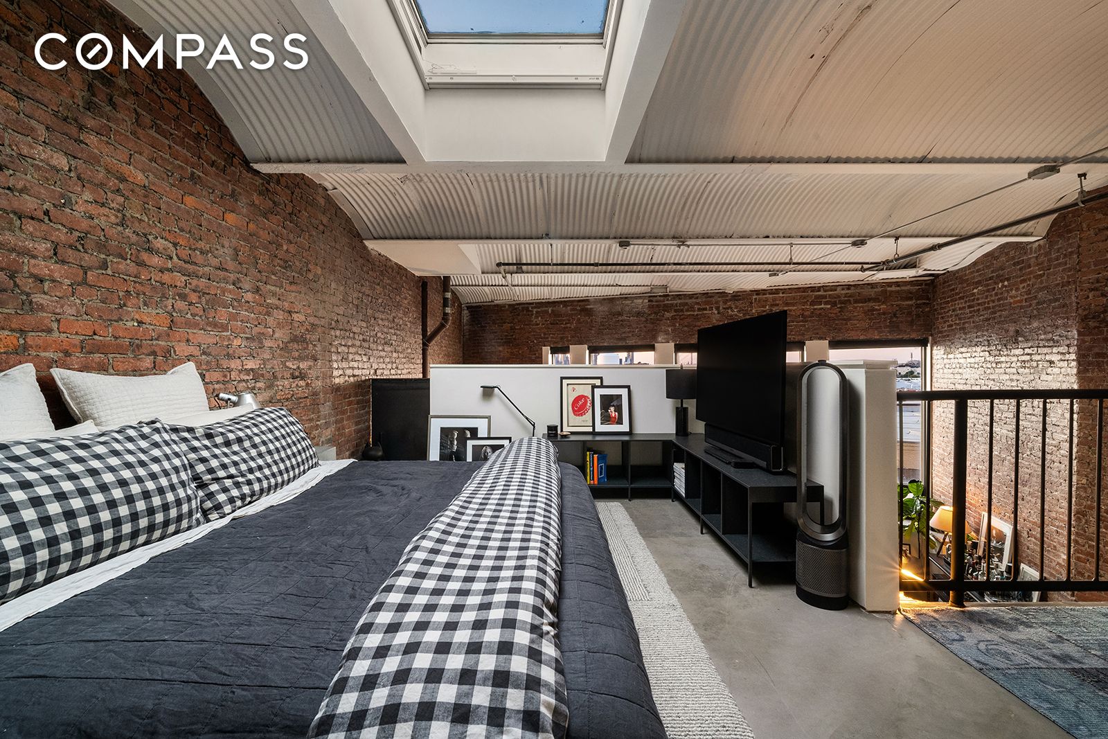 #17 photo, 1196 Metropolitan Avenue, ब्रुकलीन East Williamsburg , NY 11237