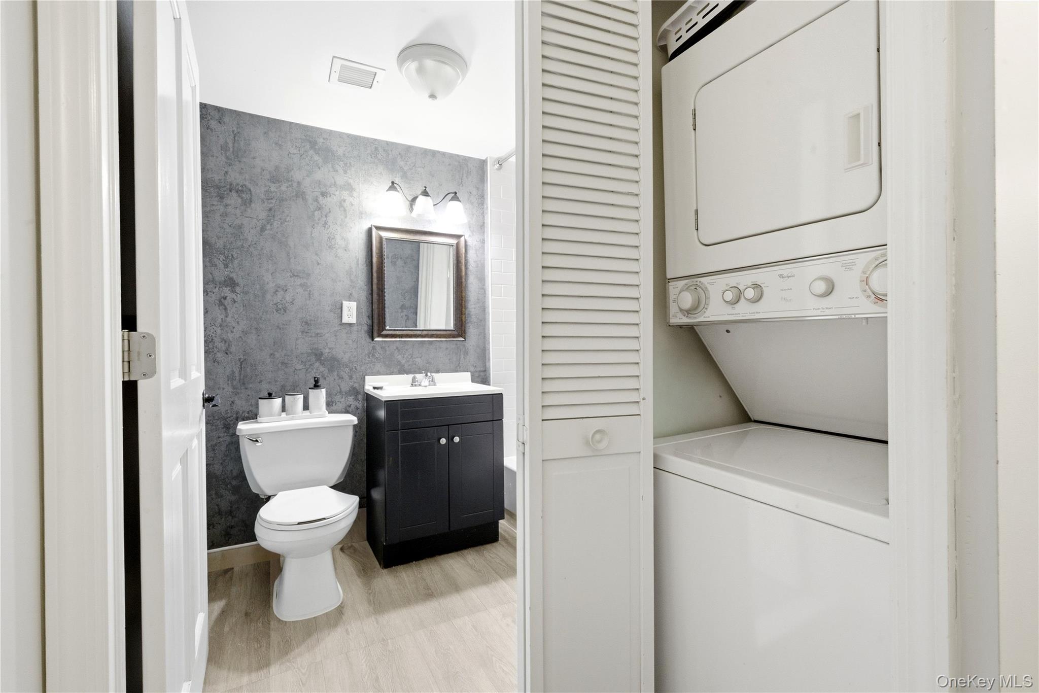 #5 photo, 141-16 84th Drive, Briarwood , NY 11435