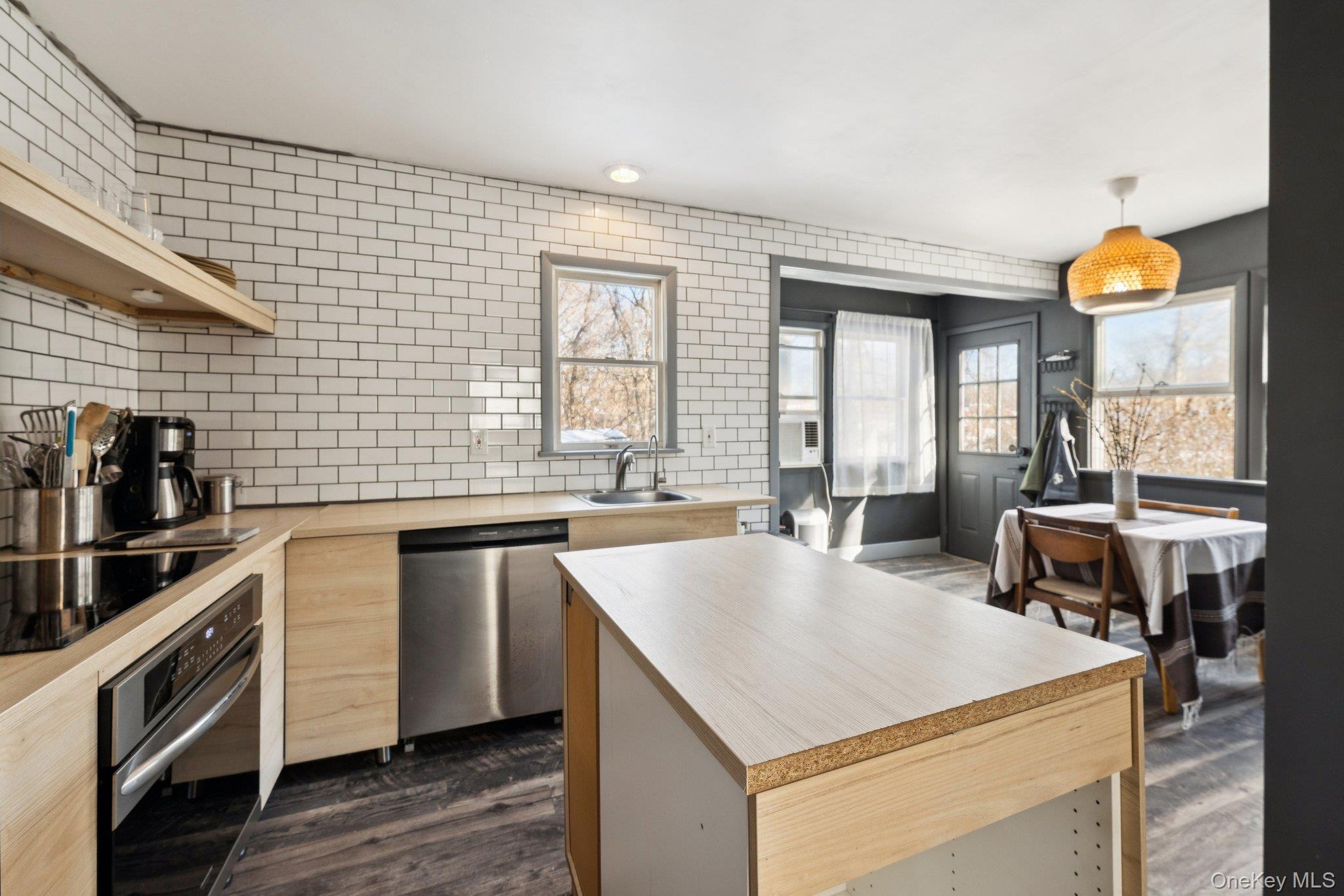 #14 photo, 176 Maple Avenue, Flanders , NY 11901