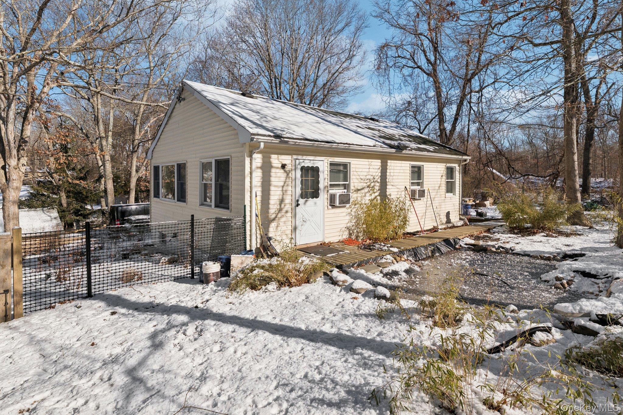 #3 photo, 176 Maple Avenue, Flanders , NY 11901
