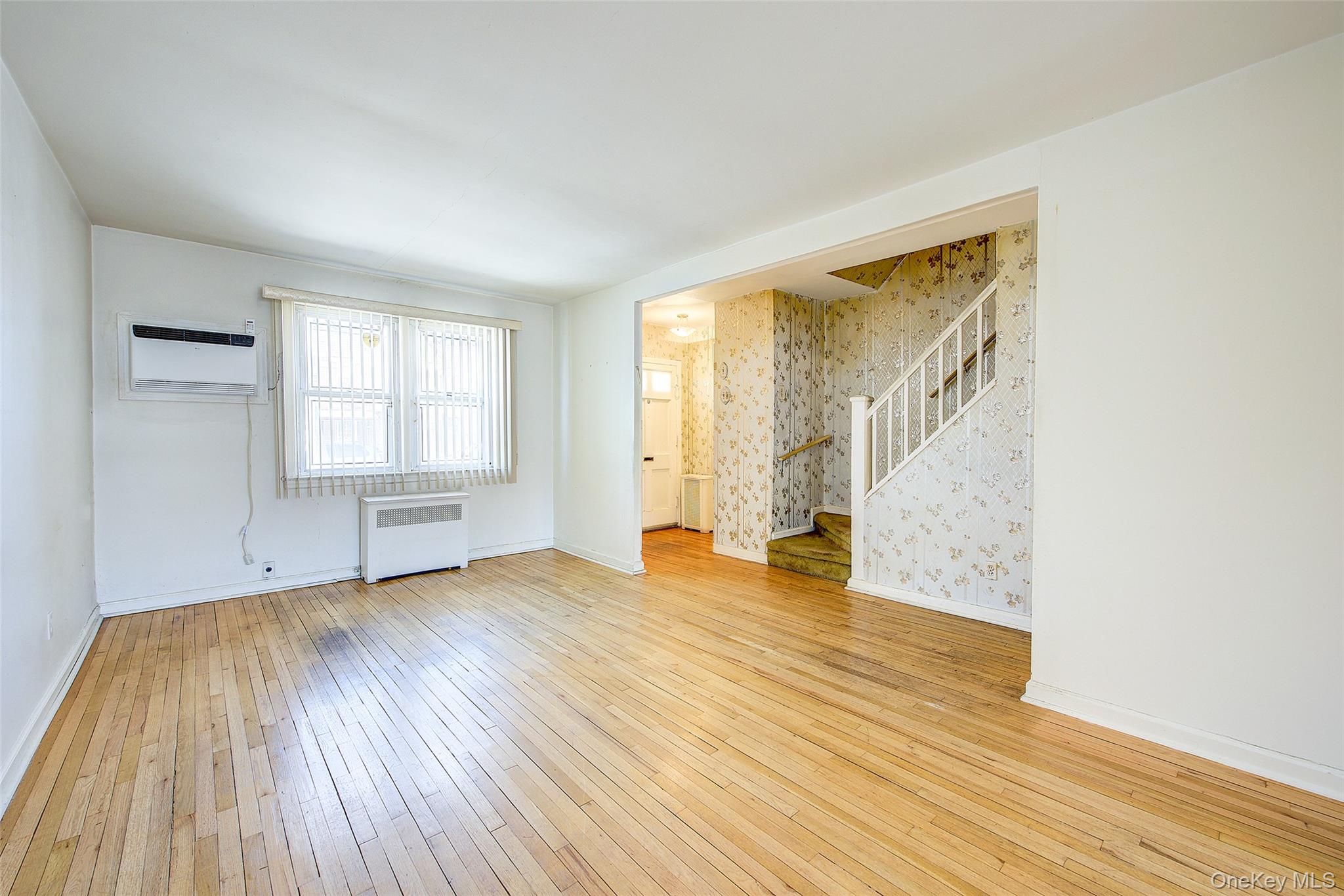 #8 photo, 7533 168th Street, Fresh Meadows , NY 11366