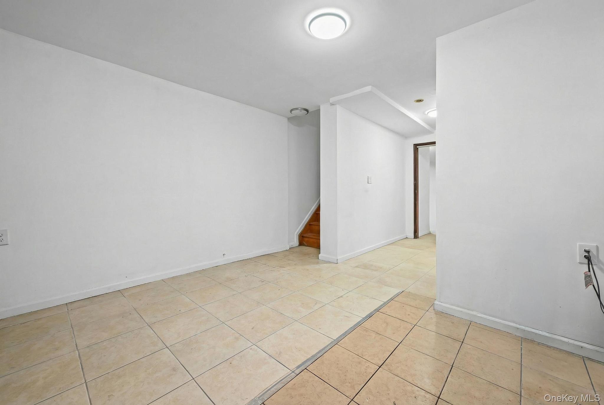 #13 photo, 176-25 133rd Avenue, Jamaica , NY 11434