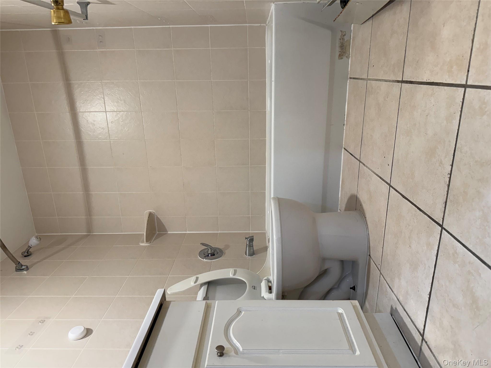 #2 photo, 176-6 Jamaica Avenue Street, Jamaica , NY 11432