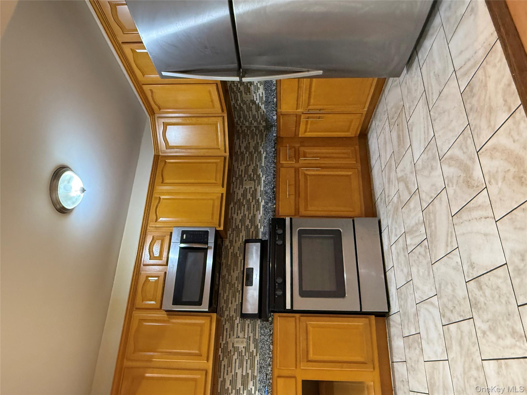 #5 photo, 176-6 Jamaica Avenue Street, Jamaica , NY 11432