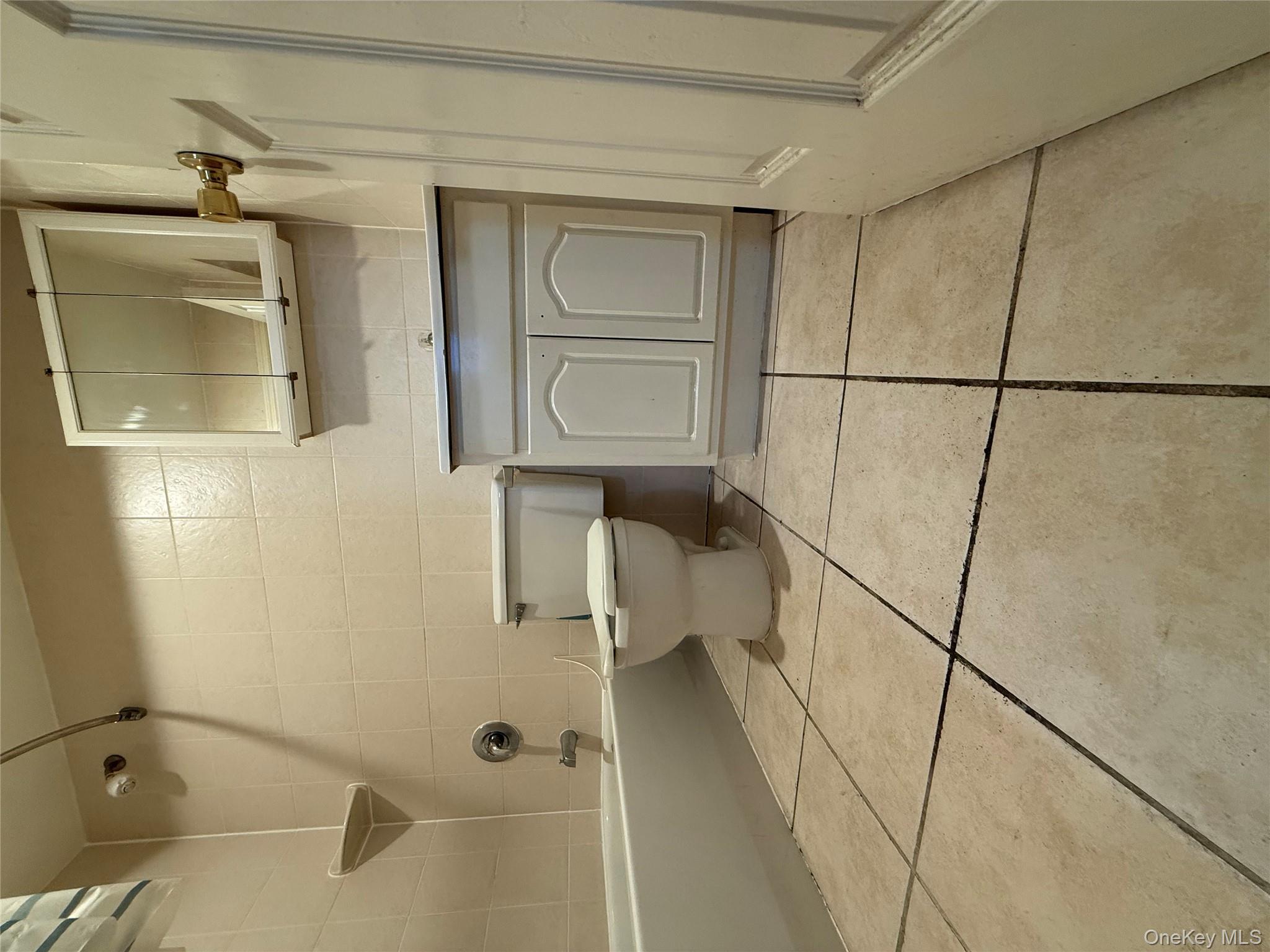 #8 photo, 176-6 Jamaica Avenue Street, Jamaica , NY 11432