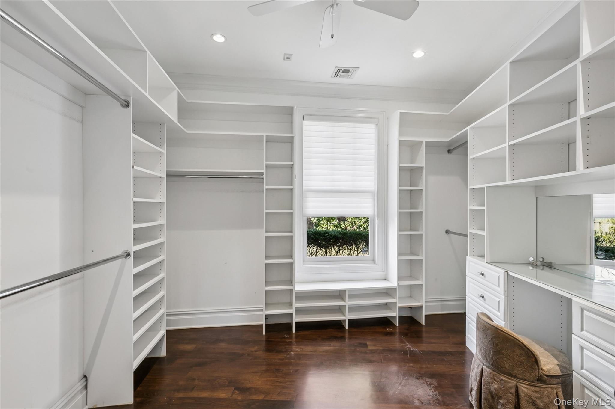 #17 photo, 3 The Brae, Woodbury , NY 11797