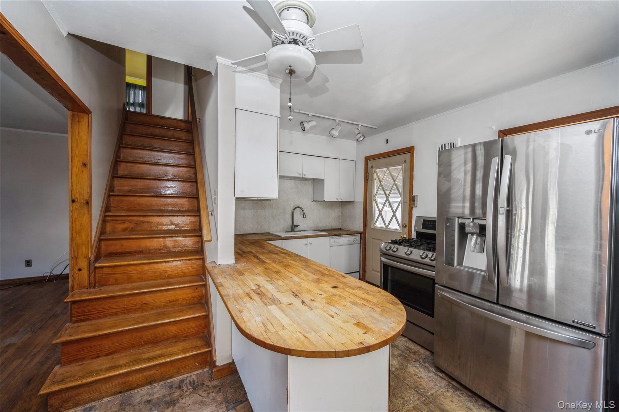 #10 photo, 54 31st Street, Copiague , NY 11726