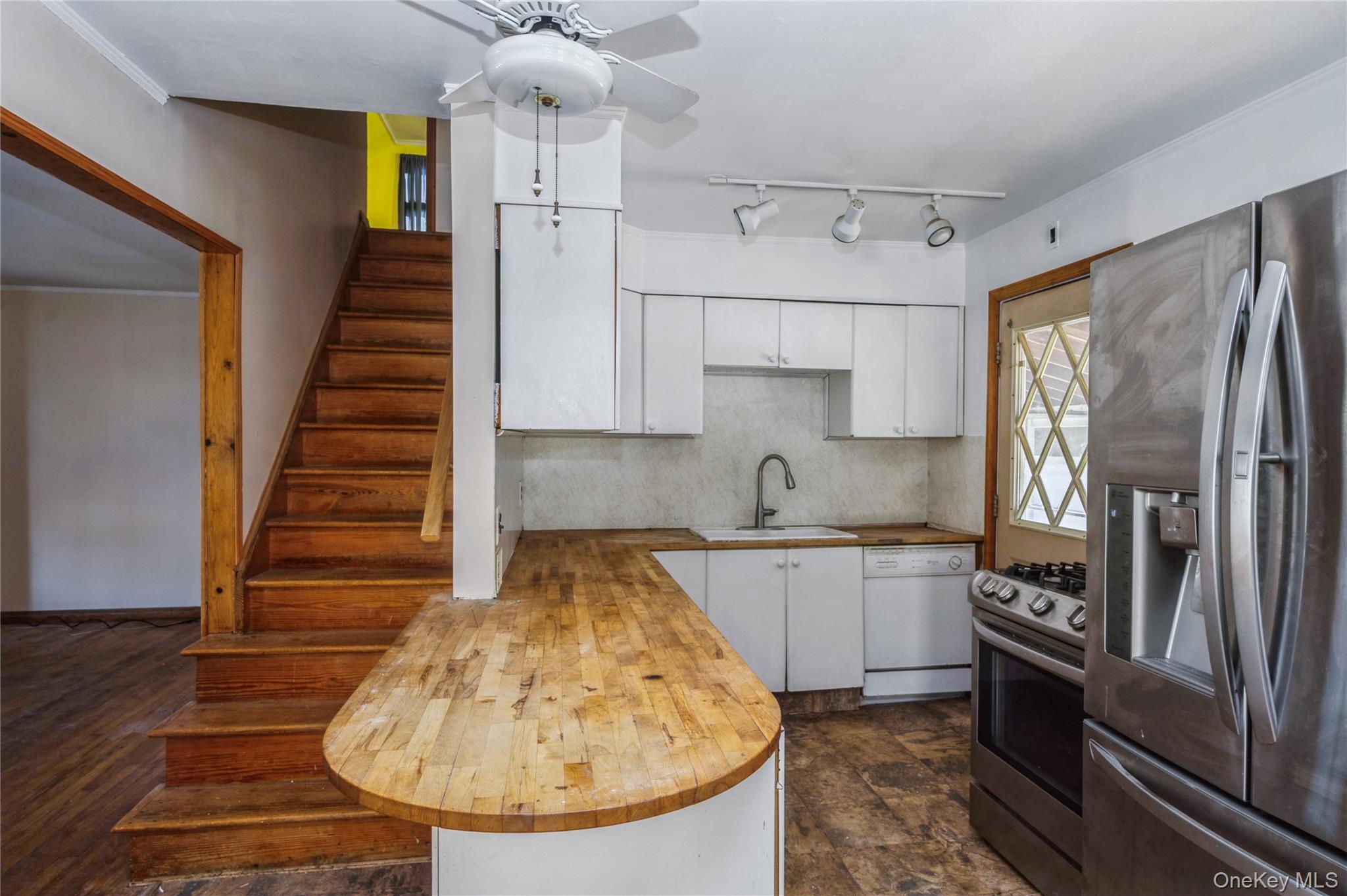 #11 photo, 54 31st Street, Copiague , NY 11726