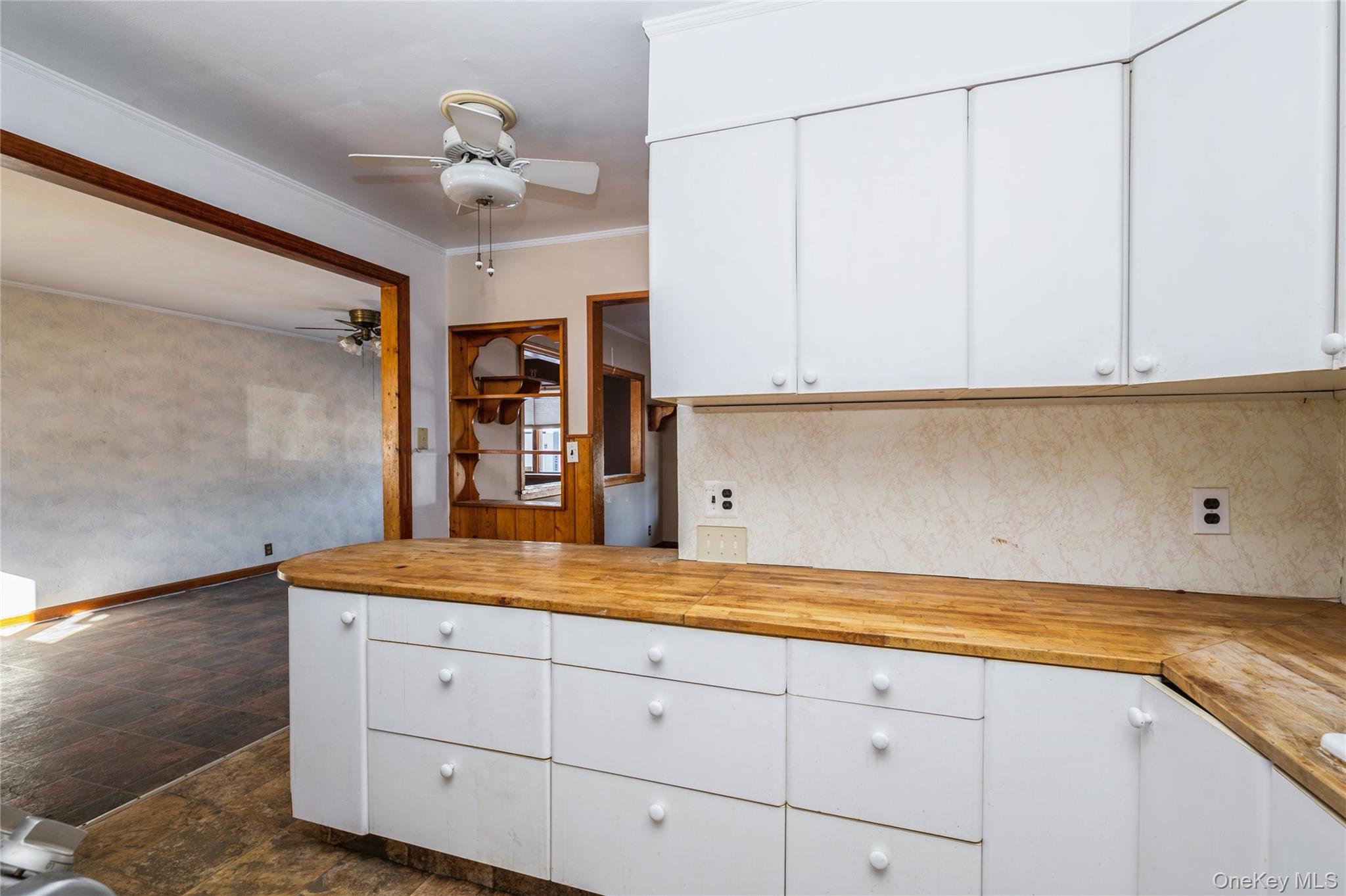 #15 photo, 54 31st Street, Copiague , NY 11726