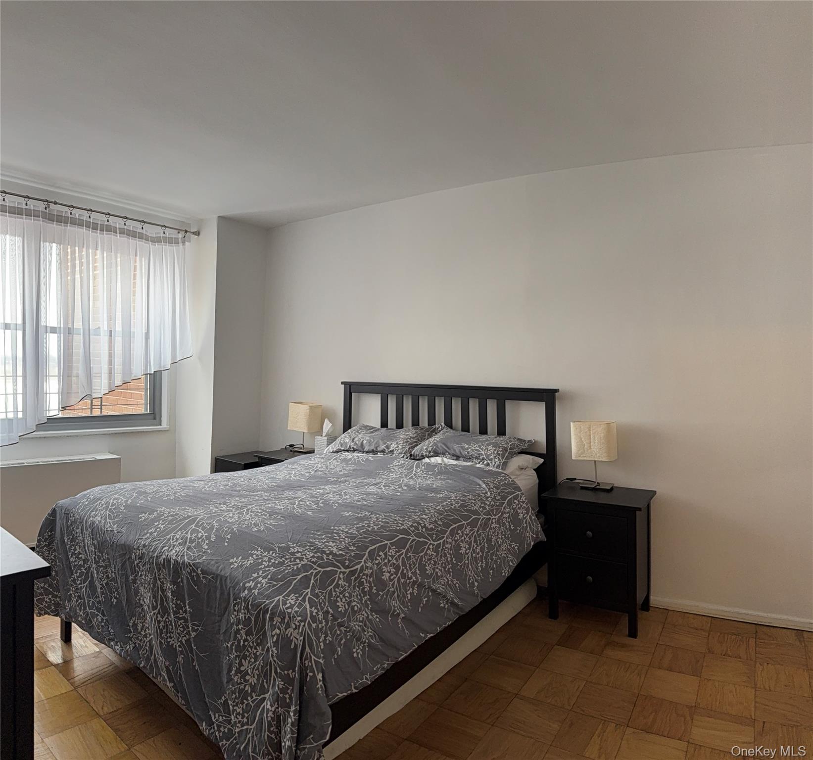 #12 photo, 61-20 Grand Central Parkway, Forest Hills , NY 11375