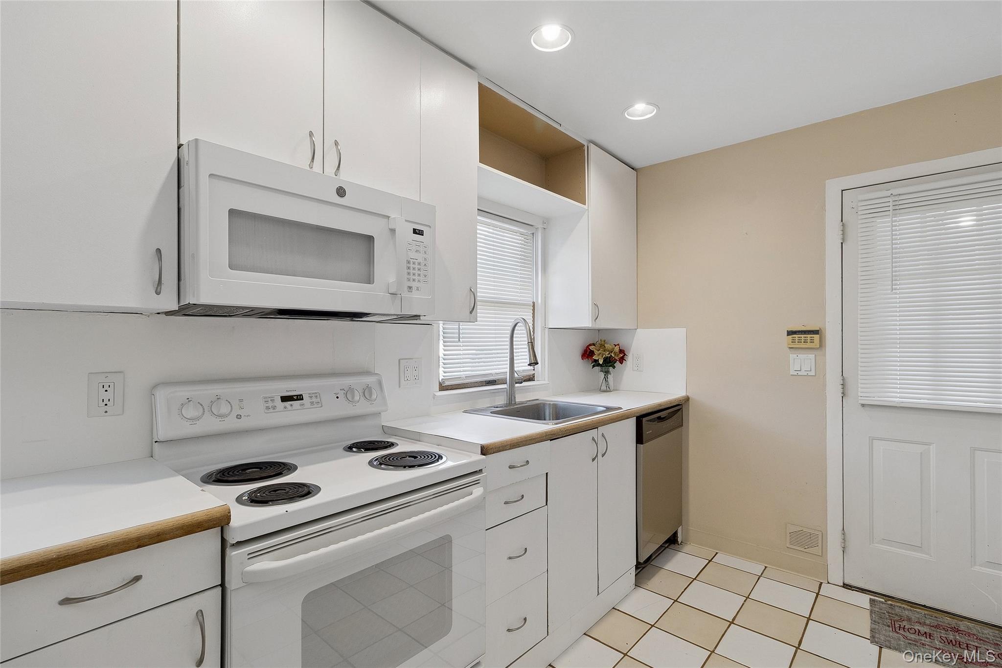 #8 photo, 21 Parsnip Pond Road, Lake Grove , NY 11755