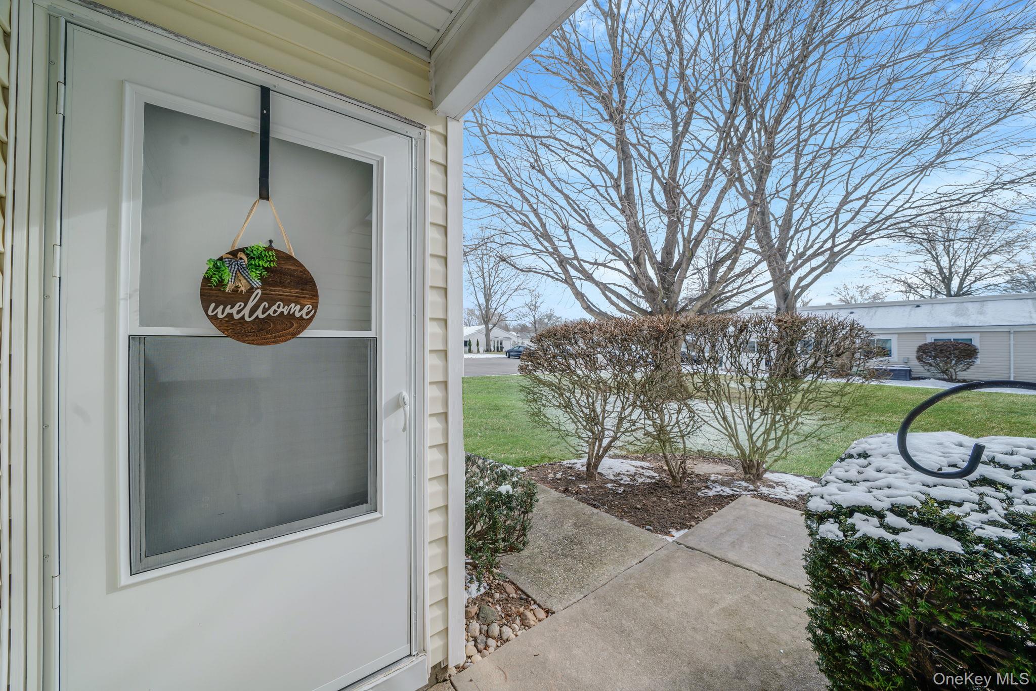 #2 photo, 1107 Cabot Court, سوفولك Saint James , NY 11780