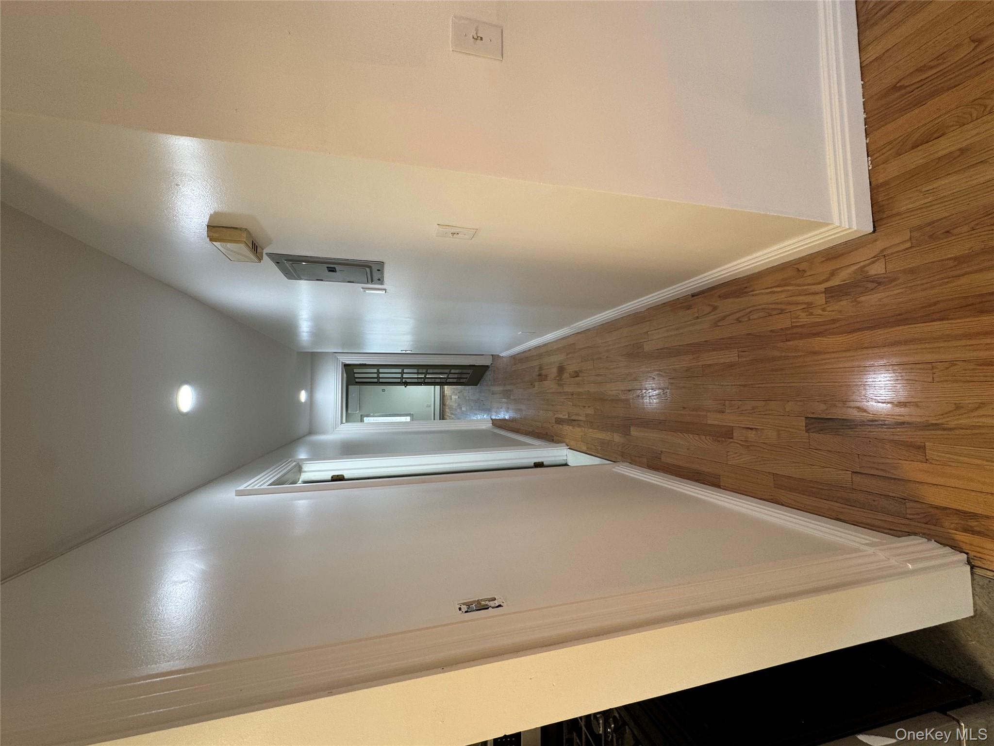 #8 photo, 10314 169th Street, Jamaica , NY 11433