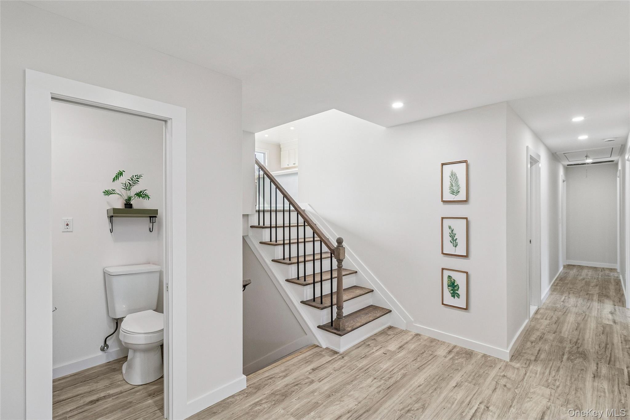 #12 photo, 911 Ostrander Avenue, Riverhead , NY 11901