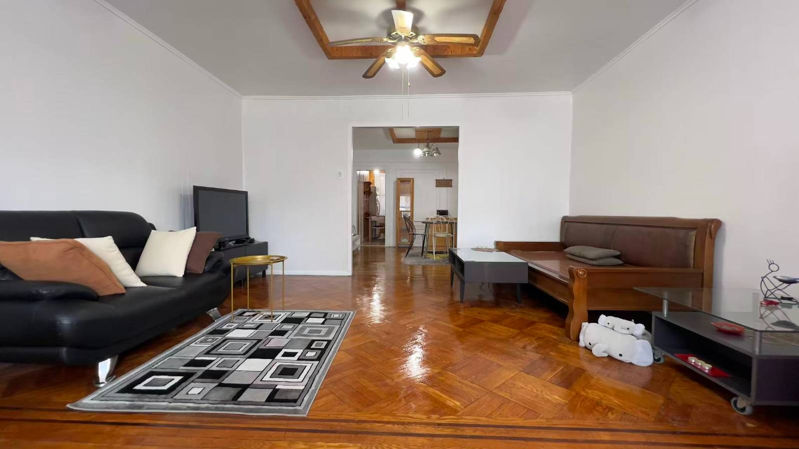 #7 photo, 60-23 61st Street, Maspeth , NY 11378