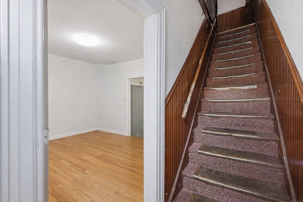 #11 photo, 87-03 95th Avenue, Ozone Park , NY 11416