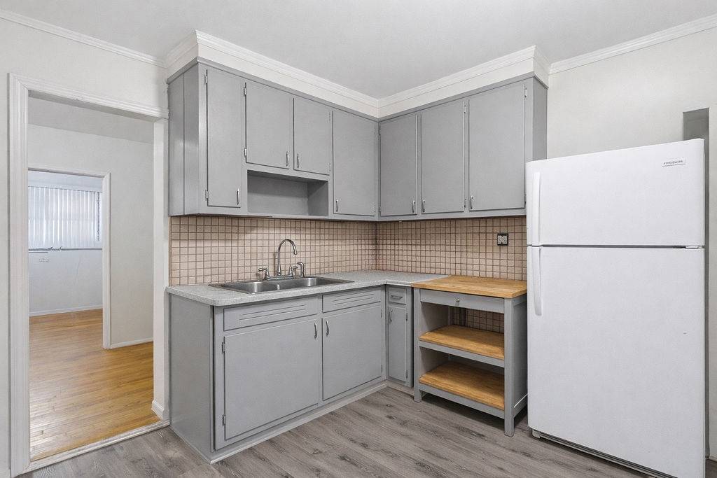 #3 photo, 87-03 95th Avenue, Ozone Park , NY 11416