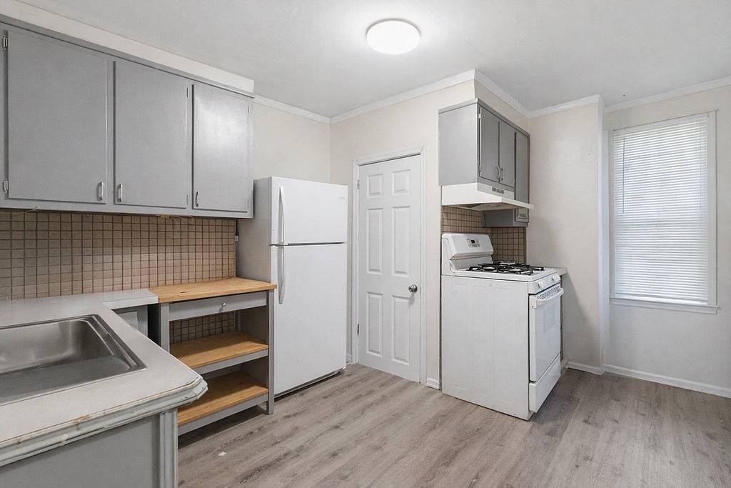 #4 photo, 87-03 95th Avenue, Ozone Park , NY 11416