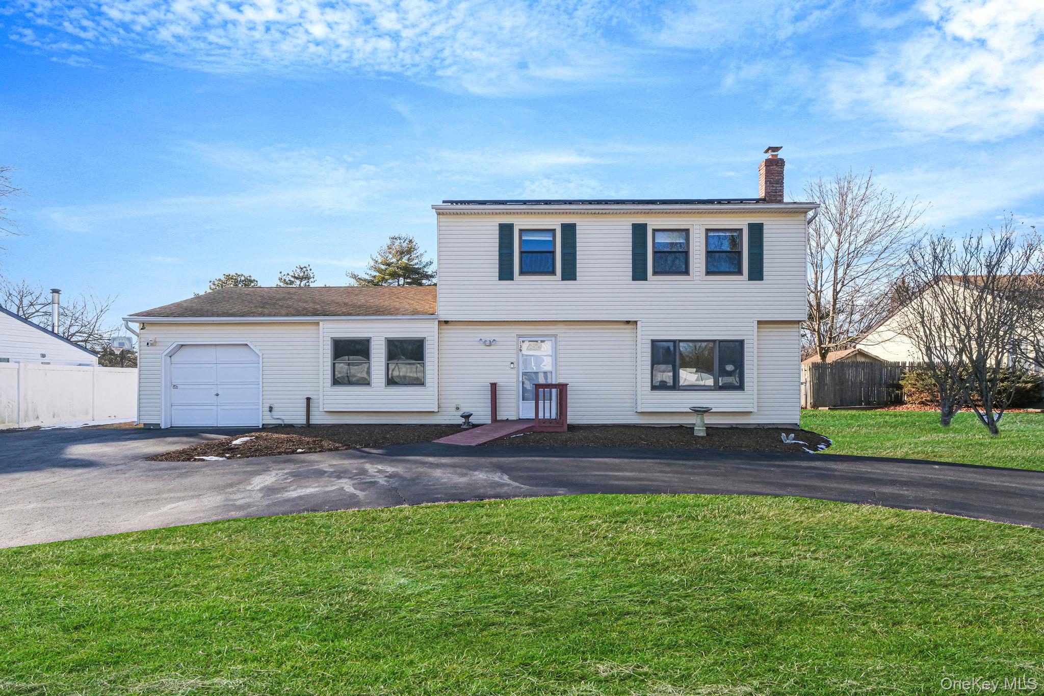 #1 photo, 139 Tarpon Avenue, Medford , NY 11763